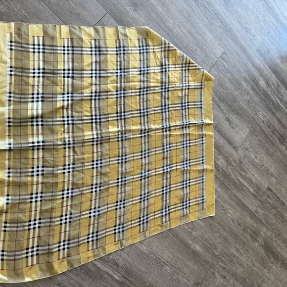 BURBERRY vintage silk scarf ✨ - Picture 7 of 17